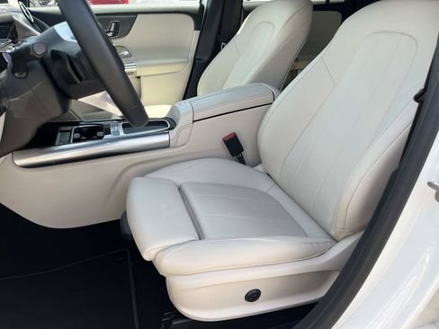Certified 2025 Mercedes-Benz GLA 250 image 22