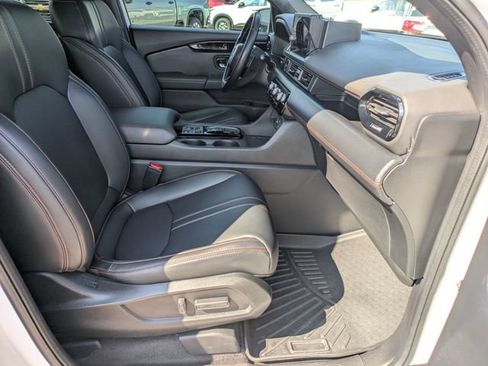 Used 2023 Honda Pilot TrailSport image 27