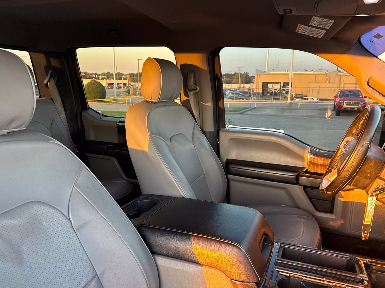 Used 2019 Ford F150 XLT w/ Equipment Group 302A Luxury AWD/4WD image 34