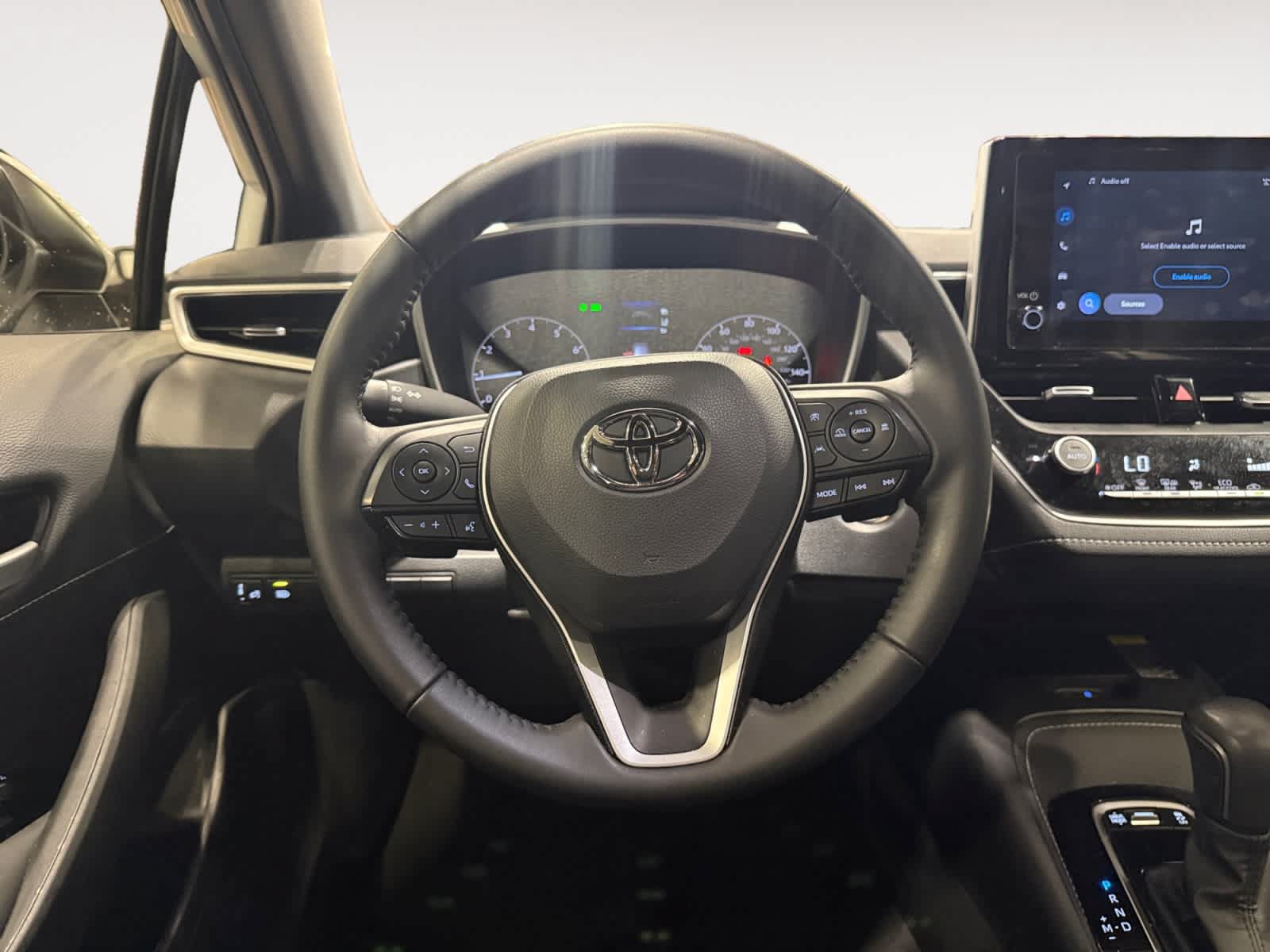 Used 2025 Toyota Corolla SE w/ SE Package FWD image 13