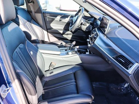 Used 2023 BMW M550i xDrive AWD/4WD image 21