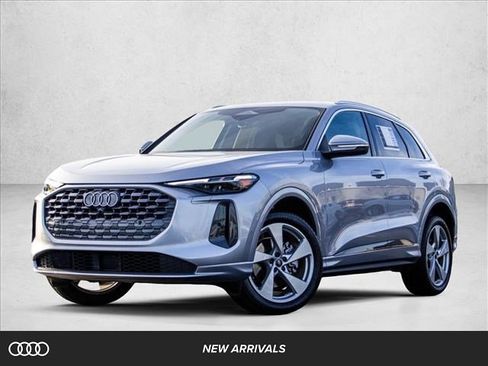 Certified 2025 Audi Q5 Premium Plus w/ Premium Plus image 1