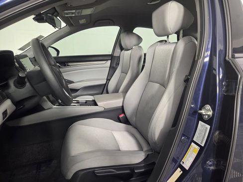 Used 2018 Honda Accord LX image 9