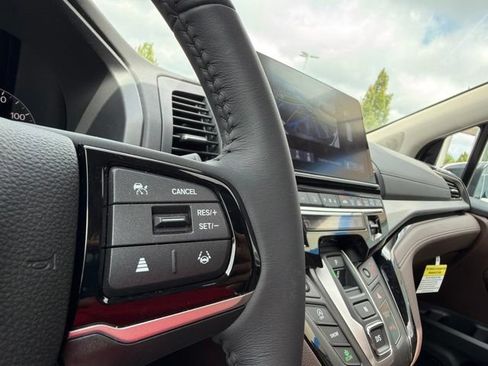 Certified 2026 Honda Odyssey Touring image 23