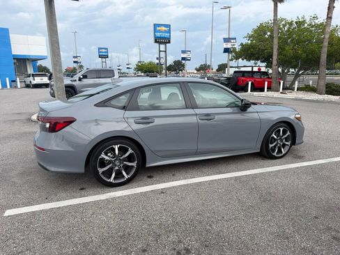 Used 2025 Honda Civic Sport image 4