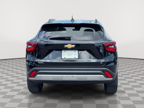 Used 2024 Chevrolet Trax LT FWD image 5