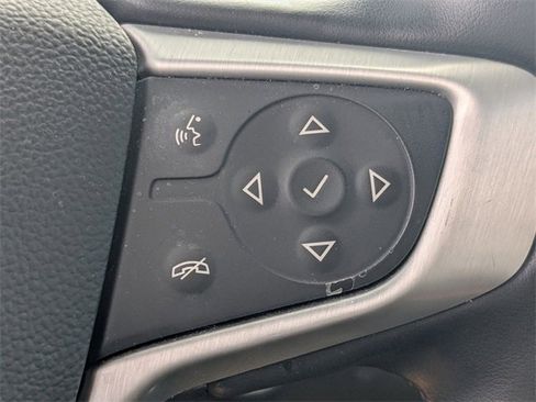 Used 2023 GMC Terrain SLT image 27