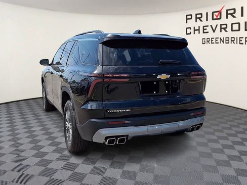 Used 2025 Chevrolet Traverse LT w/ Enhanced Driving Package FWD image 7