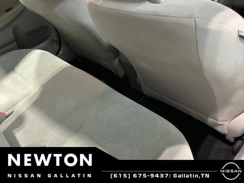 Used 2013 Toyota Corolla L FWD image 12