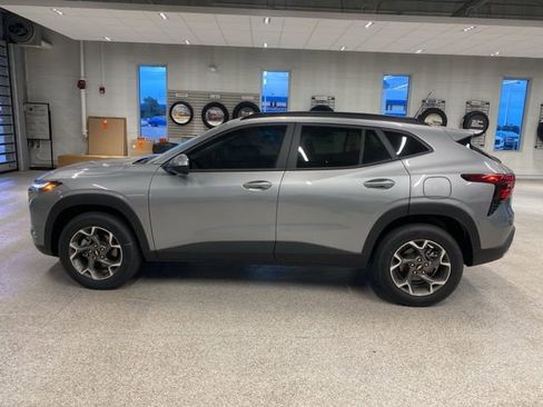 New 2026 Chevrolet Trax LT w/ Driver Confidence Package FWD image 9
