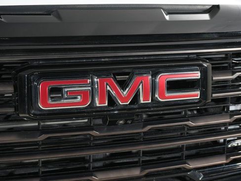 Used 2024 GMC Sierra 1500 AT4X image 12
