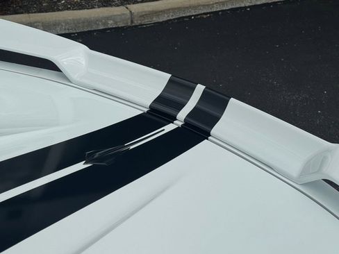 Used 2023 Chevrolet Corvette Stingray Premium Conv w/ Z51 Performance Package image 18