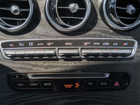 Used 2019 Mercedes-Benz GLC 300 4MATIC image 23