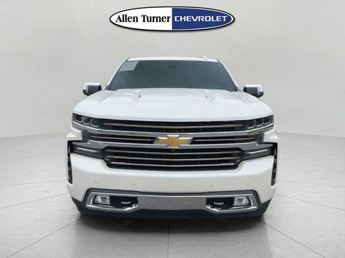 Used 2019 Chevrolet Silverado 1500 High Country w/ Technology Package AWD/4WD image 2
