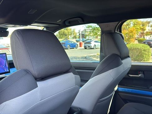 Used 2025 Toyota Tacoma TRD Off-Road image 27