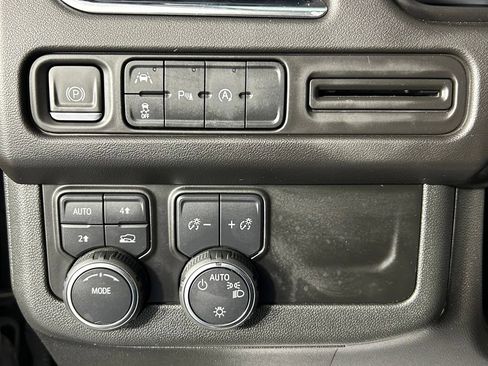 Used 2023 Chevrolet Tahoe RST AWD/4WD image 31