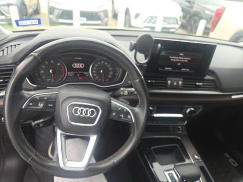 Used 2021 Audi Q5 2.0T Premium w/ Convenience Package image 8