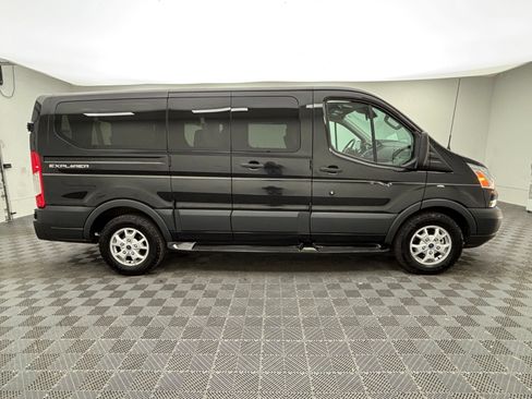 Used 2015 Ford Transit 150 130 Low Roof w/ Exterior Upgrade Package RWD image 5