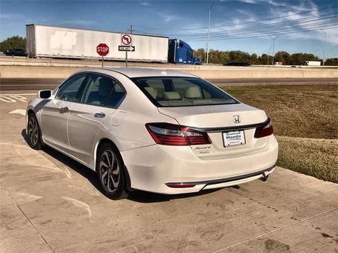 Certified 2017 Honda Accord EX-L image 5