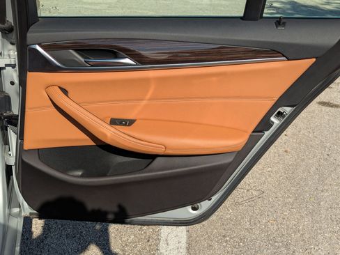 Used 2019 BMW 540i xDrive w/ Convenience Package image 26