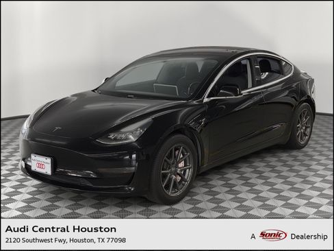 Used 2018 Tesla Model 3 Long Range RWD image 1