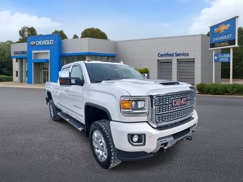 Used 2019 GMC Sierra 2500 Denali w/ Duramax Plus Package image 2