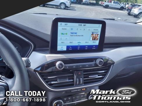 Used 2022 Ford Escape SE w/ Cold Weather Package image 14