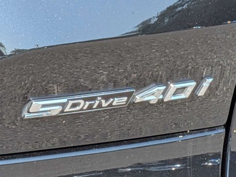 Used 2022 BMW X5 sDrive40i w/ M Sport Package RWD image 13