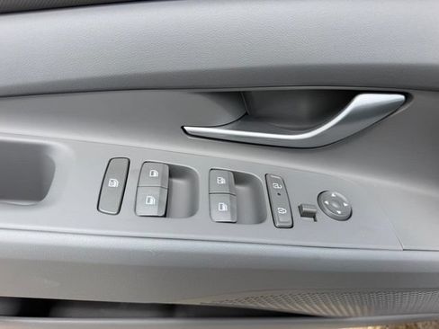 New 2026 Hyundai Elantra SEL Sport Premium FWD image 17