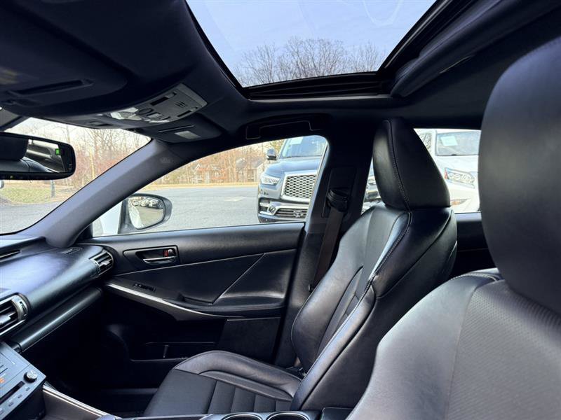 Used 2016 Lexus IS 200t w/ F Sport Package RWD image 29
