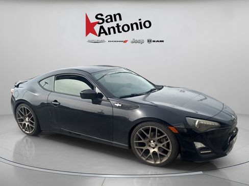 Used 2016 Scion FR-S RWD image 2