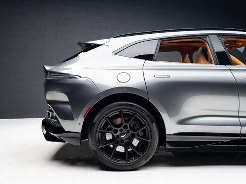 Used 2023 Aston Martin DBX 707 image 36