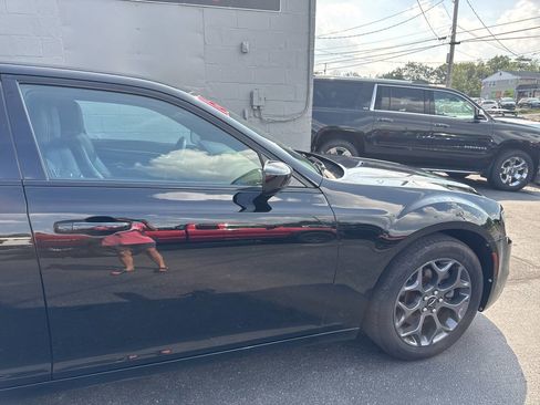 Used 2016 Chrysler 300 S image 10