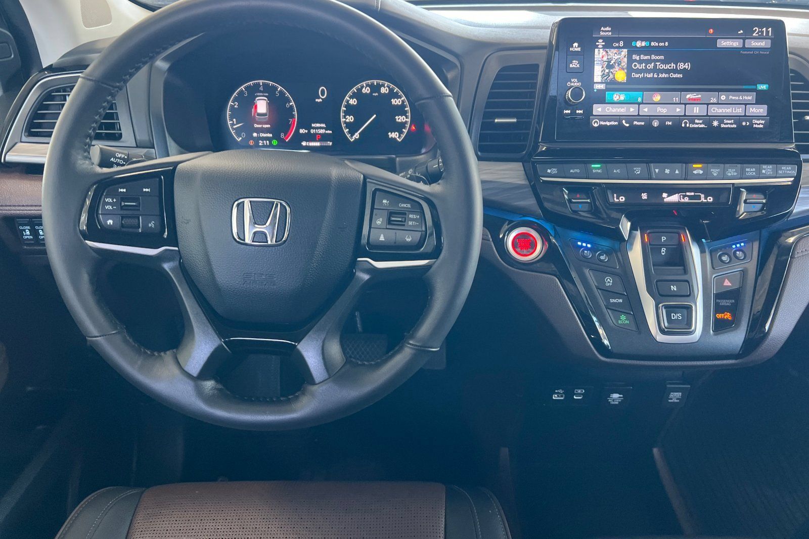 Used 2025 Honda Odyssey Elite image 11