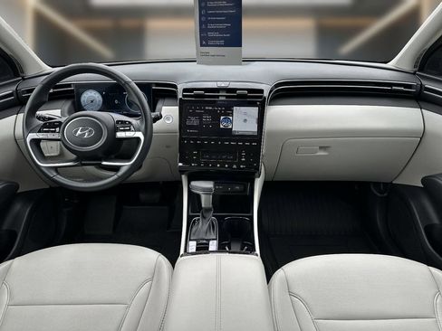 Certified 2024 Hyundai Tucson SEL w/ Convenience Package FWD image 17