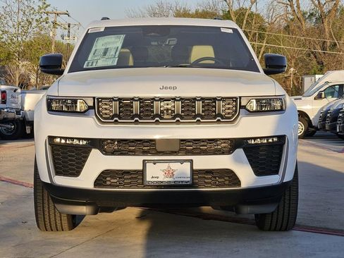 New 2026 Jeep Grand Cherokee L Limited RWD image 6