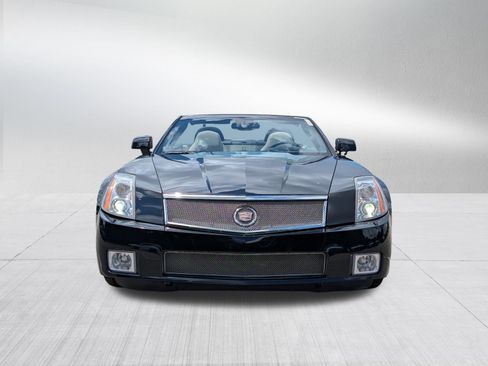 Used 2006 Cadillac XLR V RWD image 2