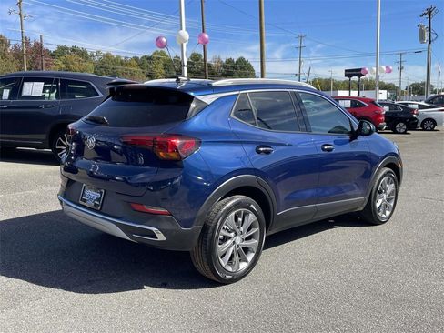 Used 2023 Buick Encore GX Essence w/ Experience Buick Package image 7