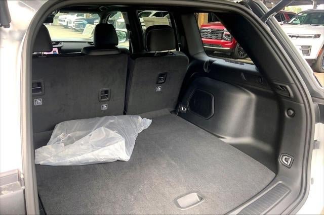 New 2026 Jeep Grand Cherokee Limited w/ Luxury Tech Group II AWD/4WD image 19