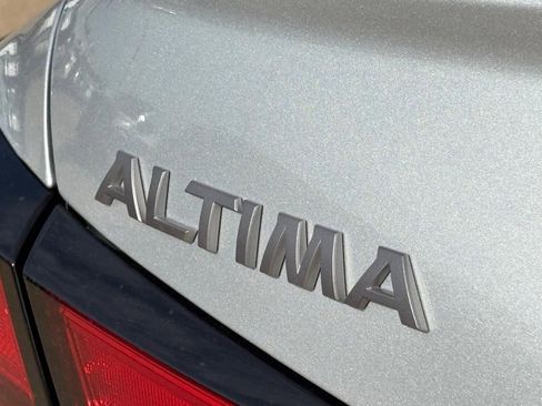 New 2025 Nissan Altima 2.5 SR image 11