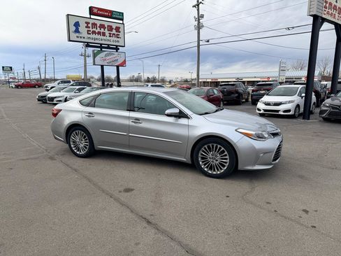 Used 2016 Toyota Avalon Limited image 5