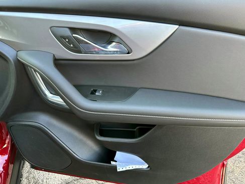 New 2026 Chevrolet Blazer LT image 9