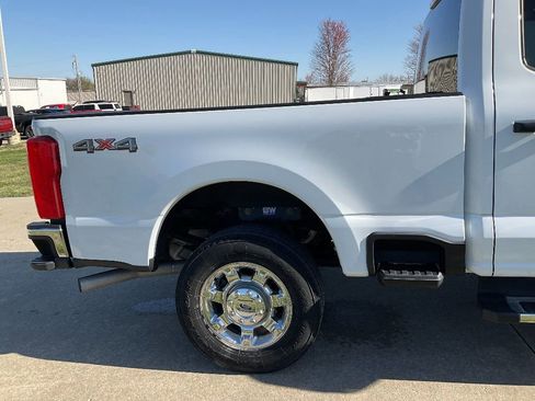 Used 2023 Ford F250 XLT image 3