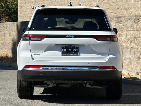 New 2024 Jeep Grand Cherokee Limited 4xe image 4