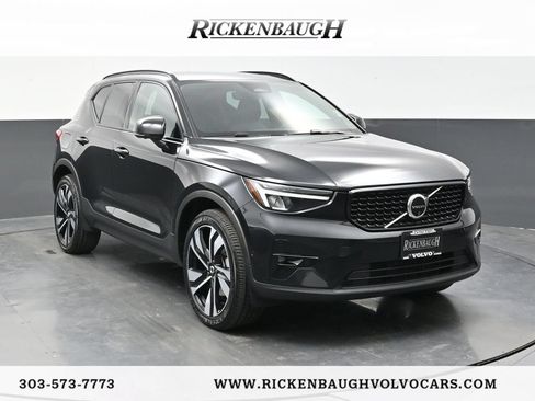 Used 2024 Volvo XC40 B5 Plus w/ Protection Package Premier AWD/4WD image 1