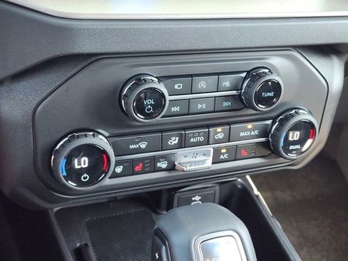 New 2026 Ford Bronco Outer Banks image 19