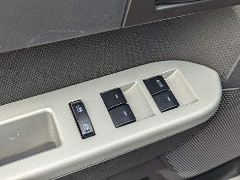 Used 2010 Ford Escape XLT image 21