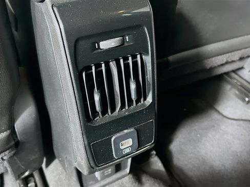 Used 2022 Jeep Compass Limited image 26