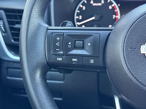 Used 2024 Nissan Rogue S FWD image 26