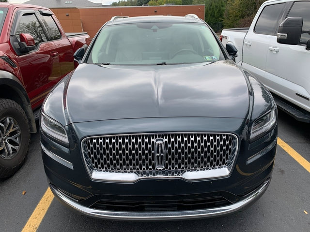 Used 2023 Lincoln Nautilus Reserve AWD/4WD image 3